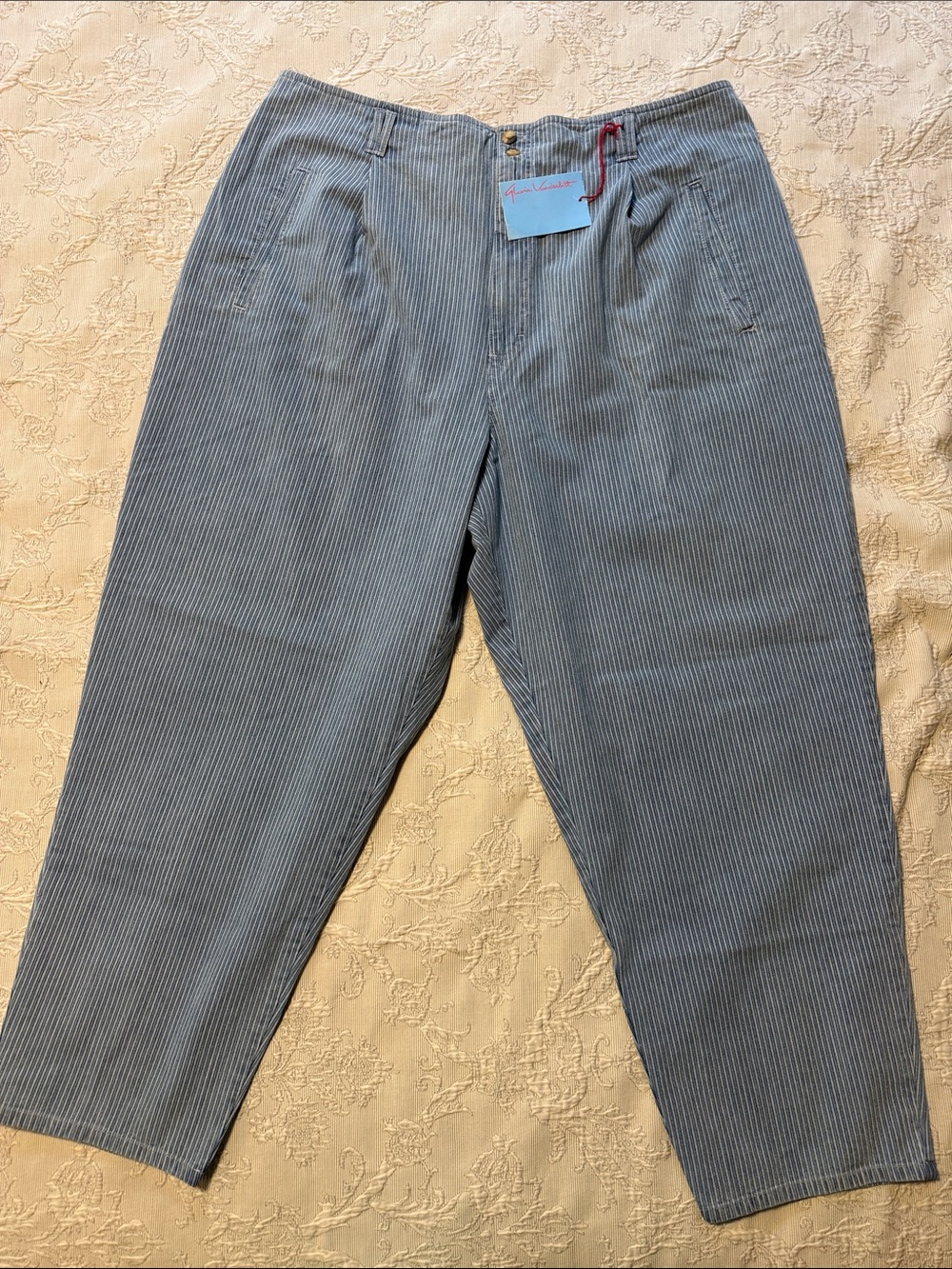 Gloria Vanderbilt Light Blue Pinstripe Women's Cropped Chinos